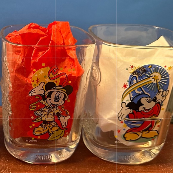 Set of 4 New No Box Walt Disney Glasses - Picture 2 of 2